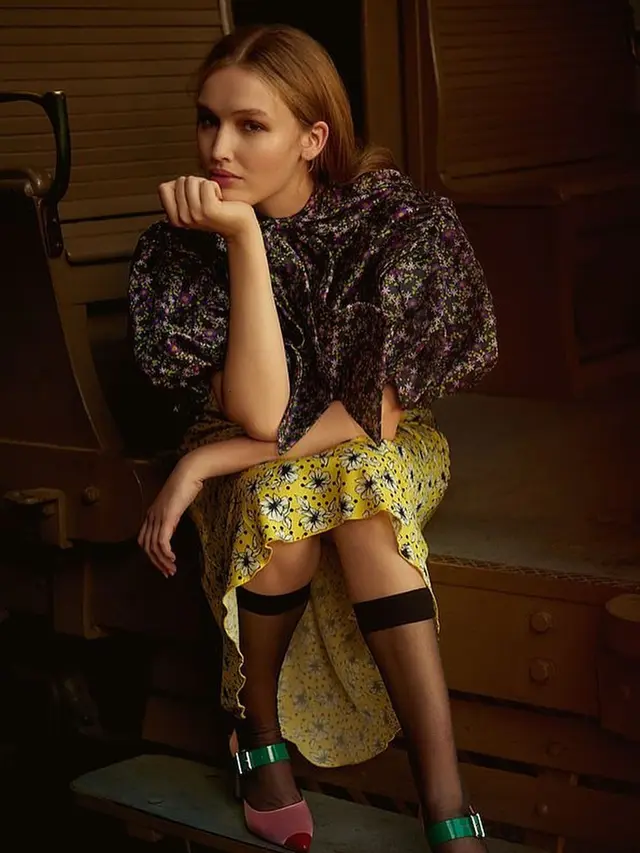 6 Potret Maddison Brown, Gadis yang Dikabarkan Kekasih Baru Liam Hemsworth