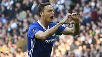 Nemanja Matic menjadi pemain ketiga setelah Romelu Lukaku dan Victor Lindelof yang direkrut Manchester United. (EPA/Facundo Arrizabalaga)