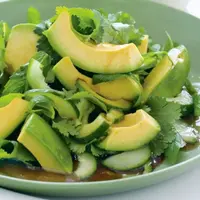 Pelaku diet ketat? Yuk ketahui manfaat alpukat untuk kesehatan tubuh yang maksimal.| Via: