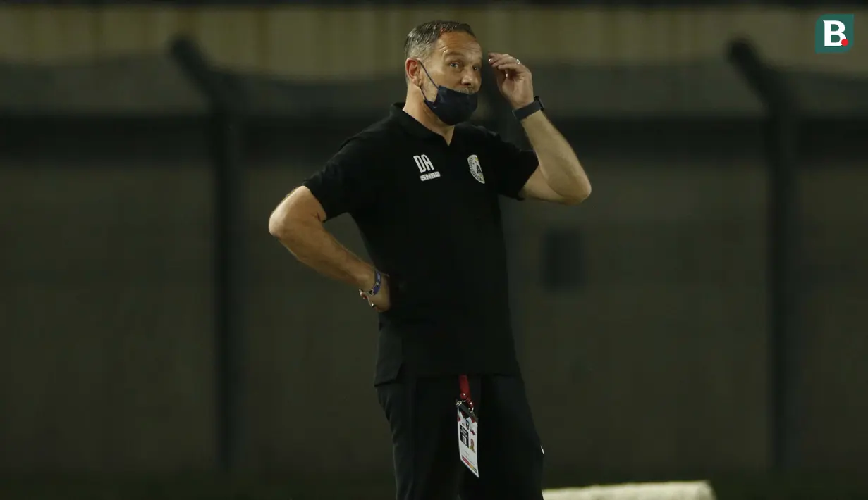 Pelatih PS Sleman Dejan Antonic. (Bola.com/Ikhwan Yanuar)