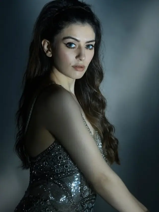 Potret Terbaru Hansika Motwani Pemeran Tina Dalam Film 'Koi.. Mil Gaya'. (Sumber: Instagram/ihansika)