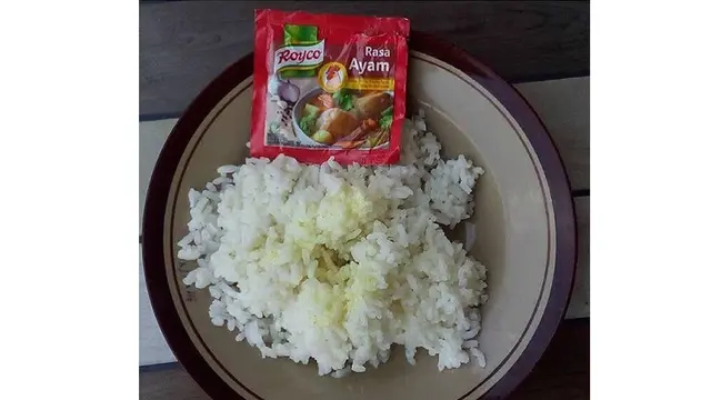 Ngakak, Begini Gaya Nyeleneh Orang Indonesia Saat Makan di Akhir Bulan
