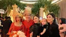 Meski sambil momong anak, Jessica Mila tampil cantik dengan outfit kondangan bernuansa gelap [@jscmila]