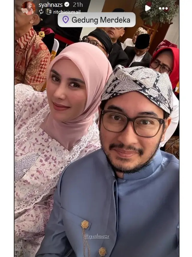 6 Potret Syahnaz Sadiqah Pakai Kebaya Brokat Renda di Hari Jadi ke-80 Jawa Barat