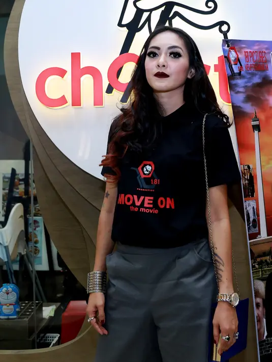 Film yang menampilkan akting Richa Iskak sebagai istri dari mantan transgender ini akan rilis serentak di bioskop-bioskop tanah air mulai 3 September 2015. (Wimbarsana/Bintang.com)