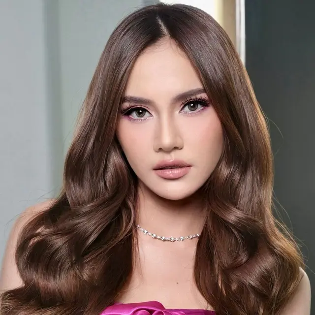 6 Potret Mahalini dengan Makeup Tebal Usai Oplas, Disebut Wajahnya Tak Berubah