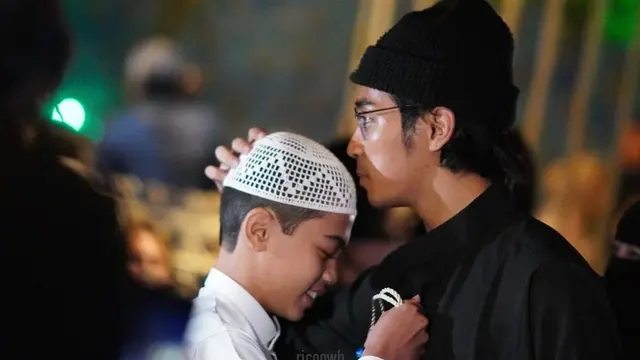 Gantikan Peran Ayah, Ini 6 Potret Sikap Manis Abidzar Al Ghifari ke Ibu dan Saudaranya