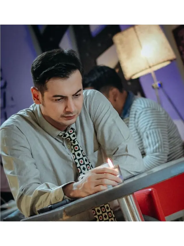 6 Potret Aktor Boy Hamzah, Disebut Mirip Teuku Ryan Suami Ria Ricis