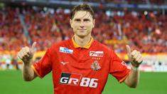 Striker asaal Denmark, Kasper Junker resmi dipermanenkan Nagoya Grampus dari Urawa Red Diamonds pada awal musim 2024 setelah berstatus pinjaman selama semusim pada J1 League 2023. Akankah ia bisa mempertahankan ketajamannya seperti pada musim 2023 yang membuat Nagoya Grampus kepincut mempermanenkannya? (J.LEAGUE)