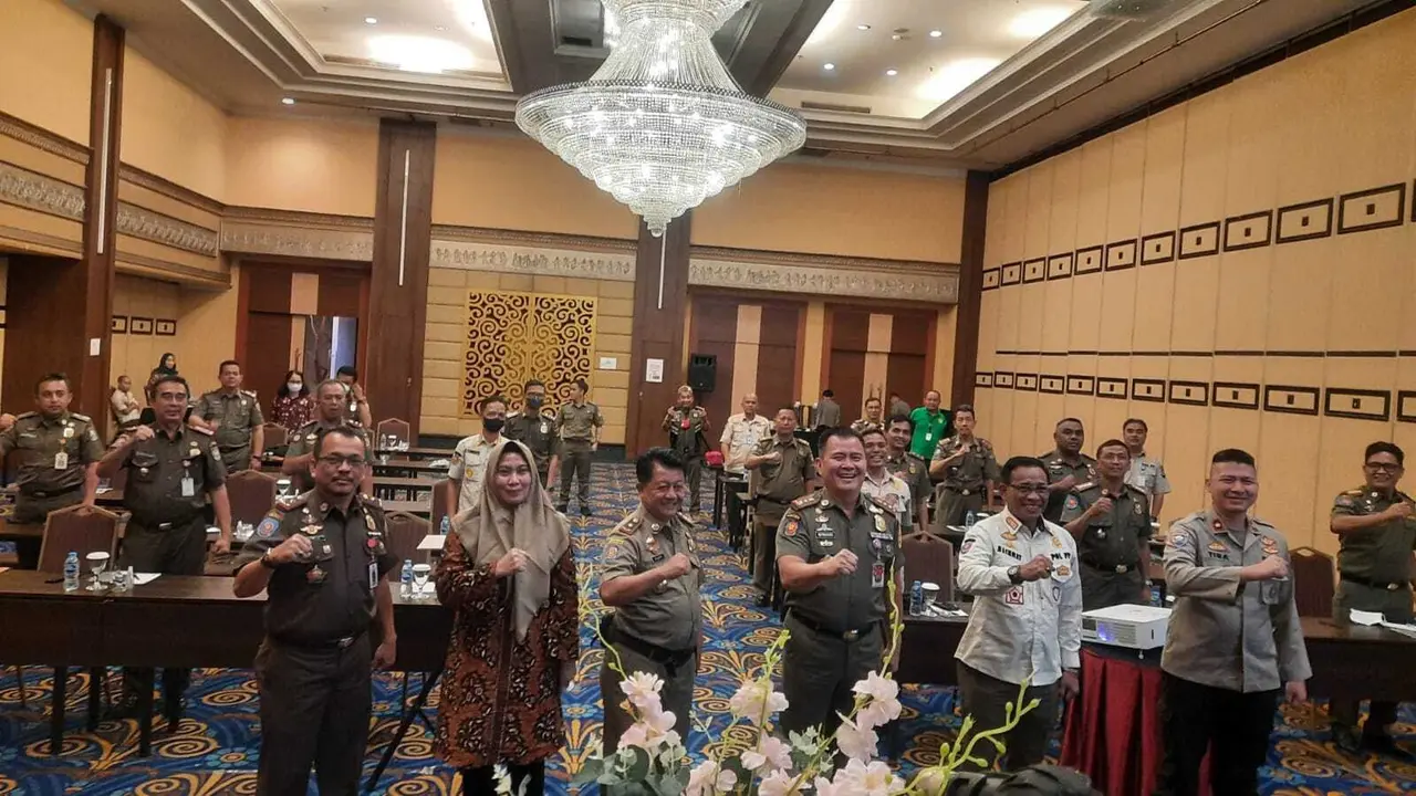 Direktur Polisi Pamong Praja dan Perlindungan Masyarakat (Pol PP dan Linmas) Kementerian Dalam Negeri (Kemendagri) Bernhard Rondonuwu