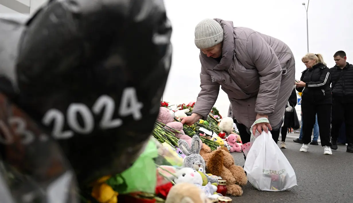 Serangan tersebut juga melukai lebih dari 180 orang. (NATALIA KOLESNIKOVA/AFP)