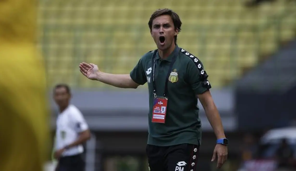 3. Paul Munster (Bhayangkara FC) - Paul Munster resmi menjadi pelatih Bhayangkara FC pada pertengahan tahun 2019. Pelatih asal Irlandia Utara ini tetap bertahan dan setia menunggu kelanjutan kompetisi Shoppe Liga 1 musim ini. (Bola.com/Yoppy Renato)