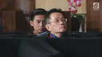 Pemilik PT Purna Arena Yudha (PAY), Simon Susilo menunggu untuk pemeriksaan di Gedung KPK, Rabu (6/2). Simon diperiksa sebagai tersangka kasus dugaan suap pengadaan barang dan jasa di lingkungan Pemkab Lampung Tengah tahun 2018. (Merdeka.com/Dwi Narwoko)