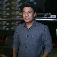 Rasa kaget juga dirasakan oleh penyanyi jebolan Mamamia, Vanya. Ia mengaku kaget saat diminta sang produser, Posan untuk berduet dengan Evelyn dalam grup. (Nurwahyunan/Bintang.com)