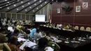 Suasana rapat pimpinan MPR di Kompleks Parlemen Jakarta, Rabu (24/7/2019). Rapat membahas sidang Tahunan MPR pada 16 Agustus, Peringatan Konstitusi pada 18 Agustus dan Peringatan HUT ke-74 MPR pada 29 Agustus serta persiapan Sidang Akhir Masa Jabatan MPR  periode 2014-2019 (Liputan6.com/Johan Tallo)