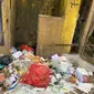 Tumpukan sampah di TPS Cikole Kota Sukabumi, terdapat bungkus plastik limbah medis (Liputan6.com/Istimewa).