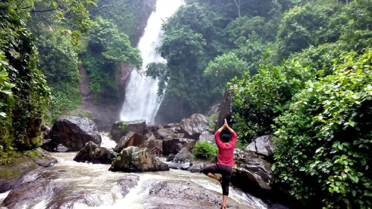 Ilustrasi Air Terjun