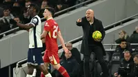 Arne Slot Marah-marah usai Liverpool Dikalahkan Spurs di Semifinal Carabao Cup