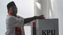 Usai menggunakan hak pilihnya, Rano Karno berencana menyambangi sejumlah TPS di sekitar wilayahnya. (merdeka.com/Arie Basuki)