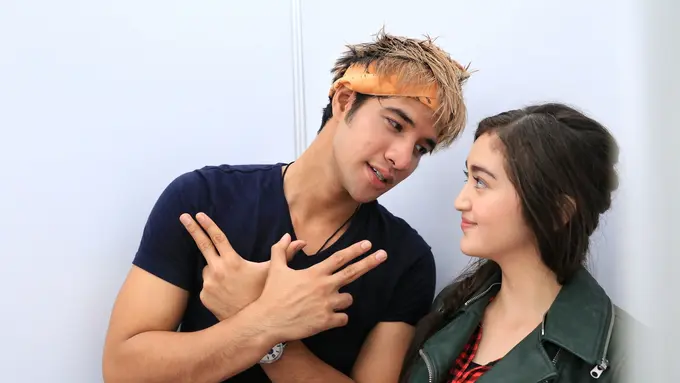 [Bintang] Ammar Zoni Selamatkan Ranty Maria di Anak Langit