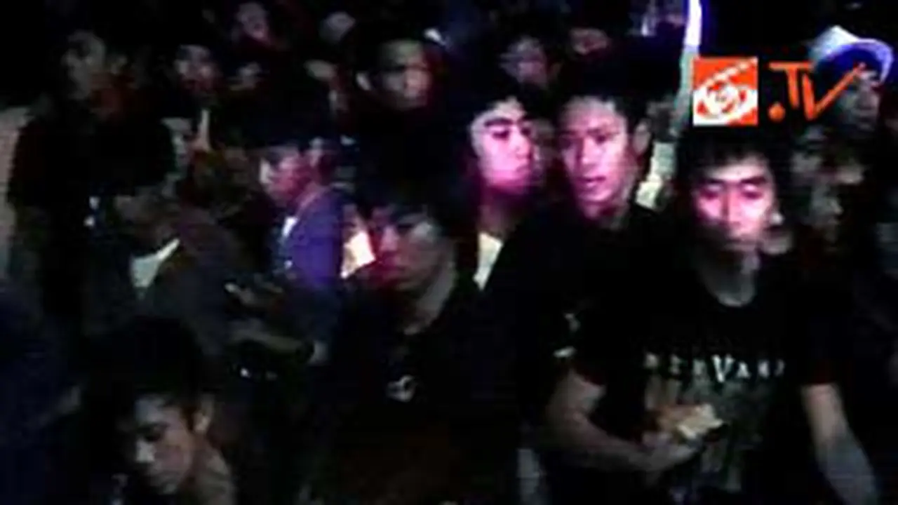 101223akonser-ricuh.jpg
