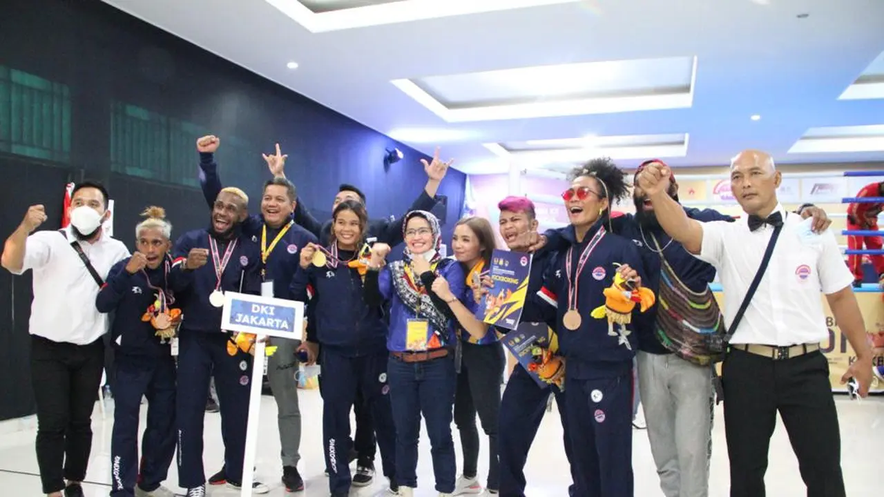 Atlet kickboxing DKI Jakarta saat berlaga di PON XX Papua 2021.