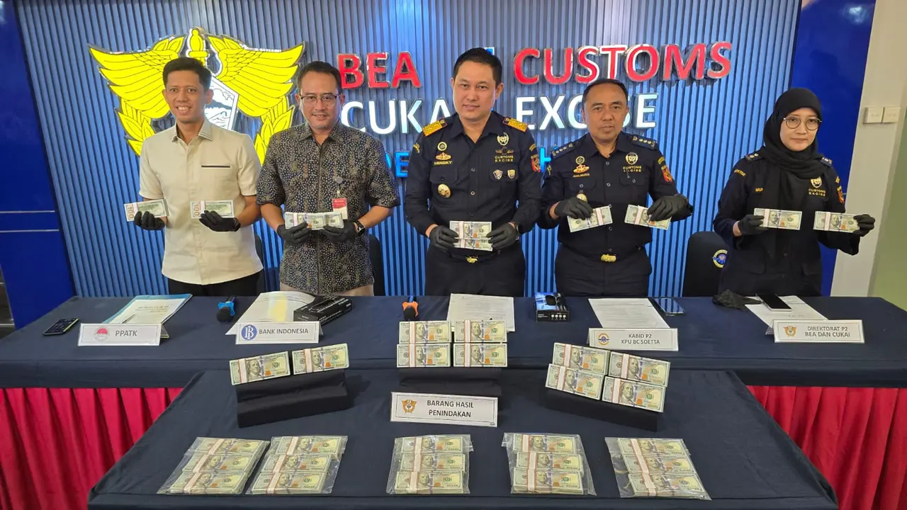 Masuk ke Indonesia, WN Thailand Kedapatan Bawa Tunai Miliaran