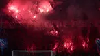 Pendukung Paris Saint-Germain (PSG) merayakan kemenangan Les Parisiens atas Arsenal pada pertandingan leg kedua semifinal Liga Champions 2024/2025 di Stadion Parc des Princes, Paris, pada 7 Mei 2025 waktu setempat atau Kamis (8/5/2025) WIB dini hari. (Thibaud MORITZ/AFP)