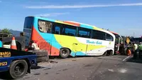 Saat ini bus Rosalia sudah dievakuasi petugas. Tapi masih berimbas terhadap arus lalu lintas di kilometer 55 Tol Cipularang arah Jakarta.