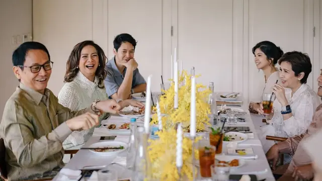 Tristan Juliano putra Addie MS dan Memes melamar kekasihnya. [@tristanjulianos]