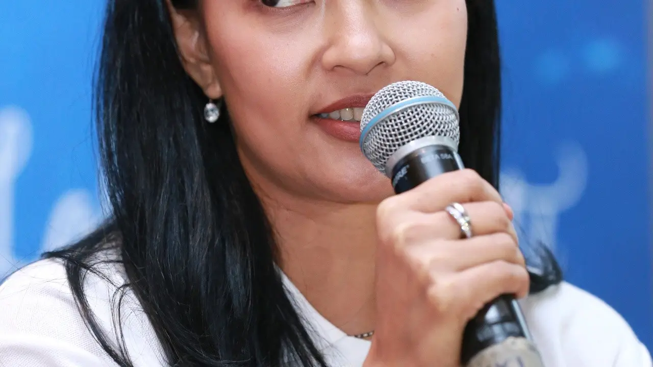 [Bintang] Lola Amaria