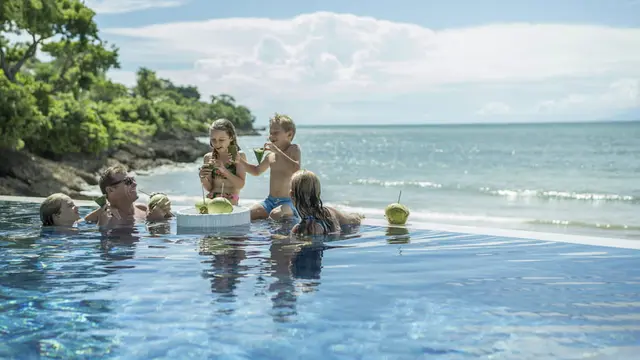 Sensasi Menginap di Resor Mewah Four Seasons Bali Jimbaran Bay dengan Infinity Pool dan Pemandangan Laut