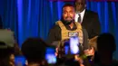 Kanye West membuat penampilan kampanye presiden pertamanya di North Charleston, Amerika Serikat pada 19 Juli 2020. Kanye West menyampaikan monolog panjang dalam kampanye pertamanya setelah mendeklarasikan diri sebagai kandidat presiden AS. (Lauren Petracca Ipetracca/The Post And Courier via AP)