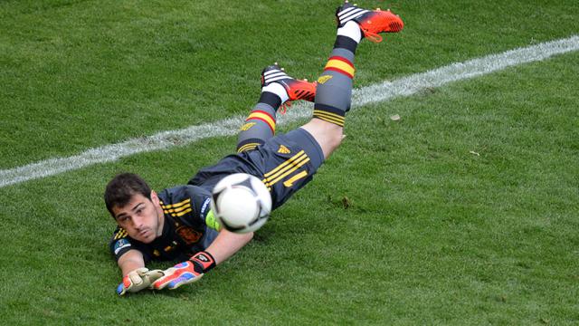 Foto Piala Eropa: Kokoh di Bawah Mistar Gawang, 8 Kiper dengan Cleansheet Terbanyak di Final Gelaran Euro, Termasuk Buffon dan Neuer