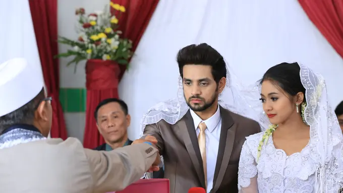 [Bintang] Shakti Arora dan Rini Yulianti