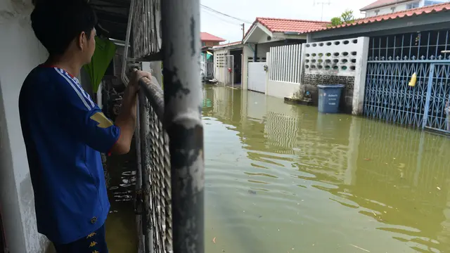 Curah Hujan Tinggi, Jalanan Bangkok Banjir