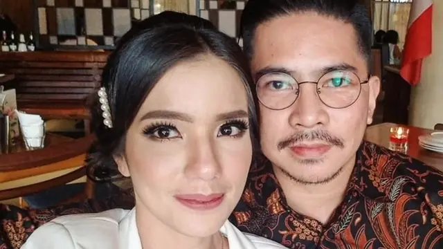 6 Potret Transformasi Sheila Marcia, Bukti Cantik Sedari Dulu