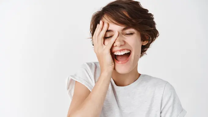 Bukan Sekadar Hiburan, Inilah Manfaat Tertawa untuk Kesehatan Jantung dan Pikiran [Dok/freepik.com]