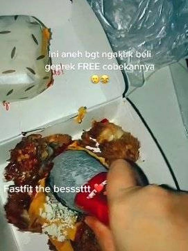 9 Potret Makanan Digeprek Ini Kelewat Absurd, Enggak Habis Pikir