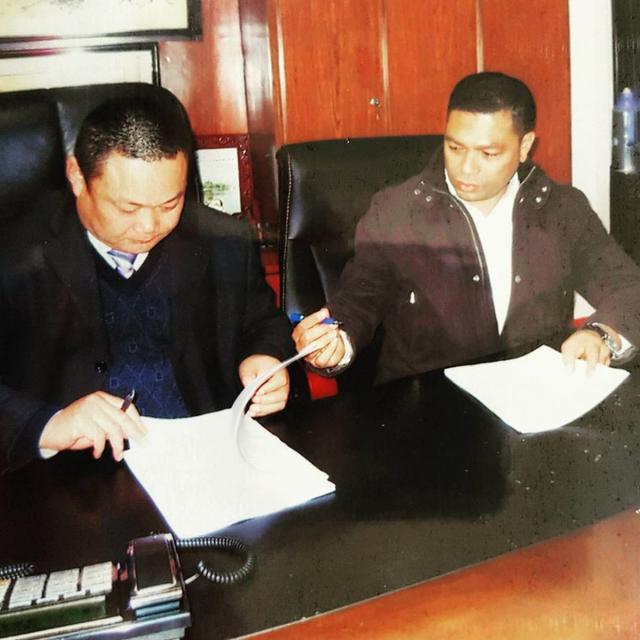 6 Potret Lawas Raul Lemos Suami Krisdayanti, Gayanya Curi Perhatian