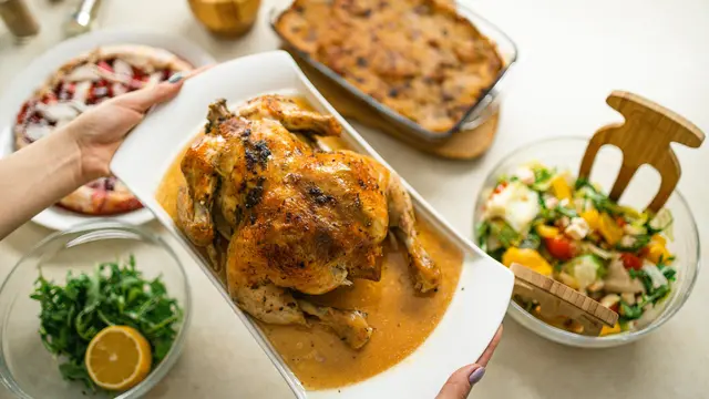 Arti Mimpi Makan Daging Ayam yang Mengejutkan