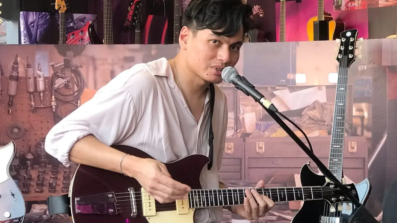 [Fimela] Rendy Pandugo BNI Java Jazz 2022