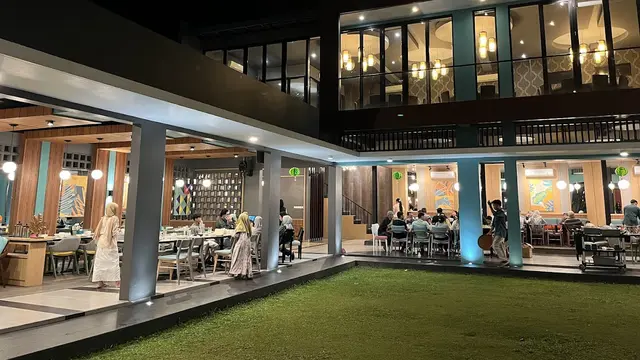 Rekomendasi Tempat Makan Enak Dekat Menara Teratai Purwokerto