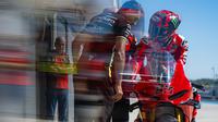 Momen Pecco Bagnaia coba motor Panigale V4 di Sirkuit Balaton Park. (X/Ducati Corse)