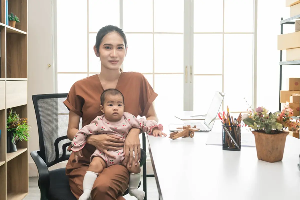 ibu kerja dari rumah