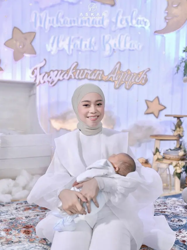 Lesti Kejora saat Gendong Anak