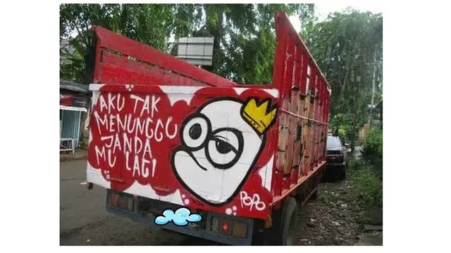 Populer Jadi Ratu FTV, Ini 6 Foto Kadek Devi di Bak Truk yang Bikin Senyum