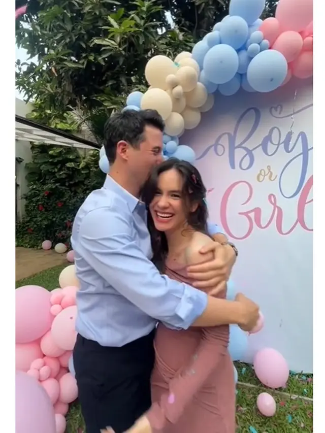 6 Potret Nino Fernandez Gelar Gender Reveal Steffi Zamora, Ungkap Jenis Kelamin Anak