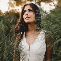 ilustrasi zodiak perempuan/Photo by Jonathan Borba on Unsplash