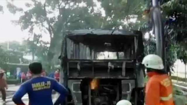 Bus Transjakarta Terbakar hingga Wabah Virus Zika